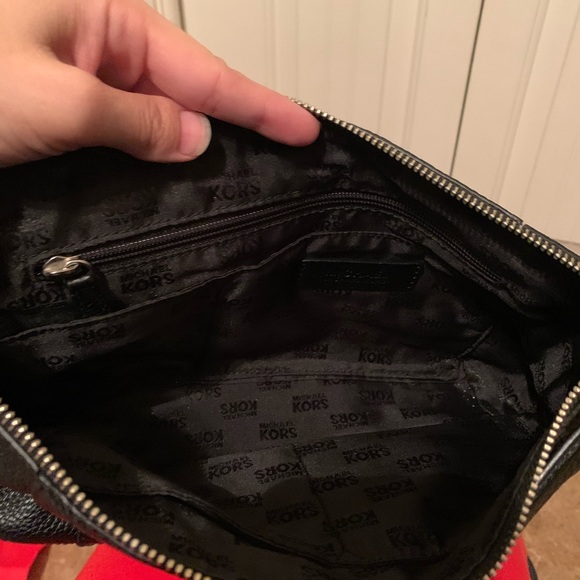 Used Michael Kors Black shoulder bag - Picture 3 of 3